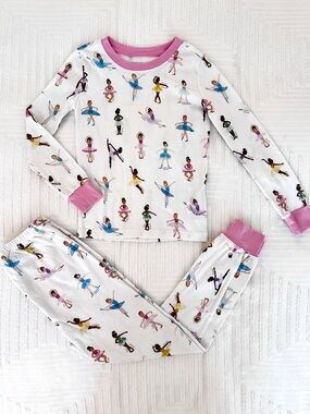 Pottery Barn Kids White Ballerina Print Pajama Set Size 8